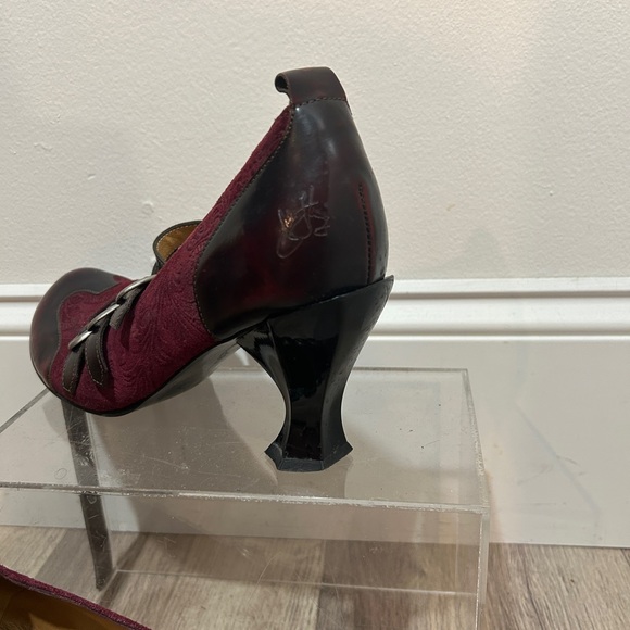 John Fluevog The Ruben an Elegant Burgundy  Shoes Size 9 - Picture 7 of 8
